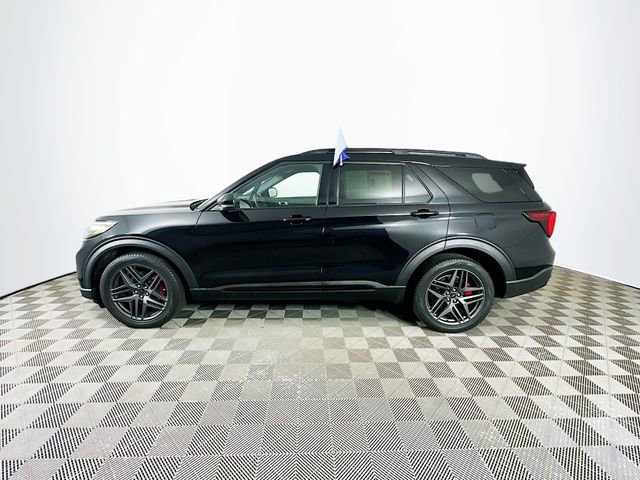 Certified 2025 Ford Explorer ST image 2