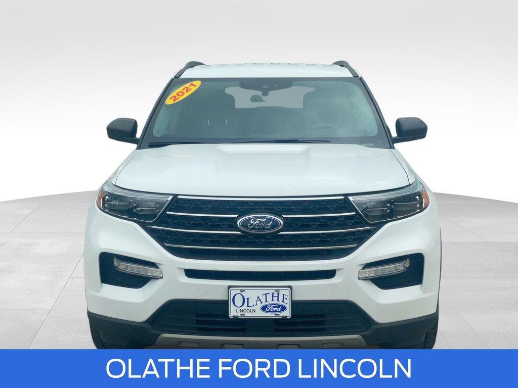 Certified 2021 Ford Explorer XLT w/ Equipment Group 202A AWD/4WD image 14