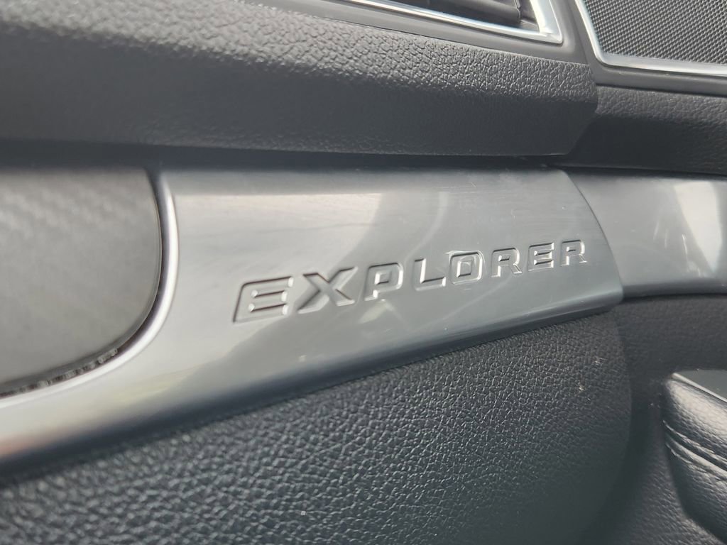 Certified 2018 Ford Explorer Sport w/ Equipment Group 401A image 31