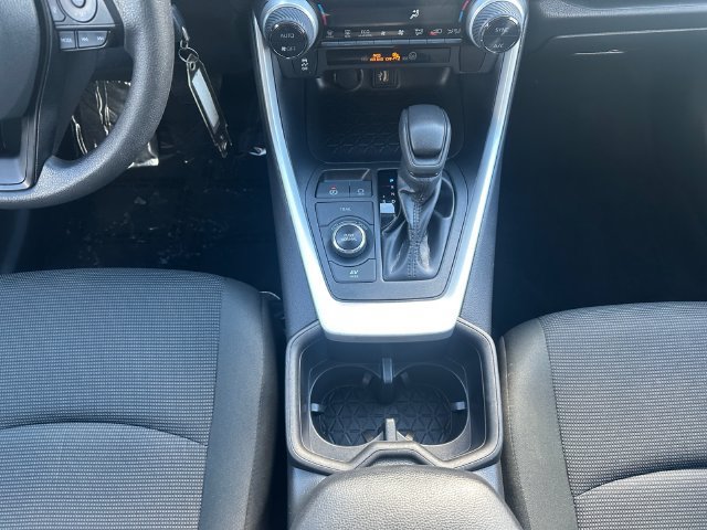 Used 2024 Toyota RAV4 LE AWD/4WD image 25