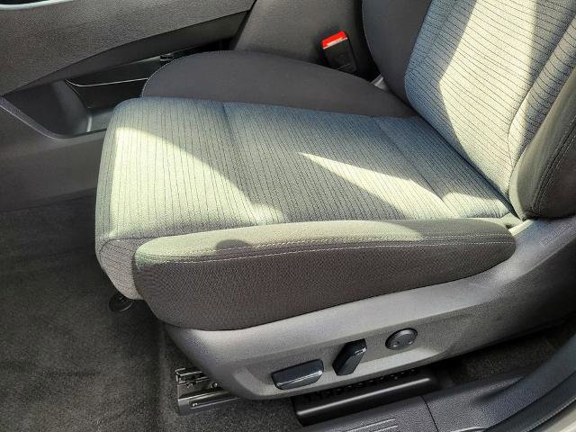 Used 2023 Nissan Rogue SV FWD image 14