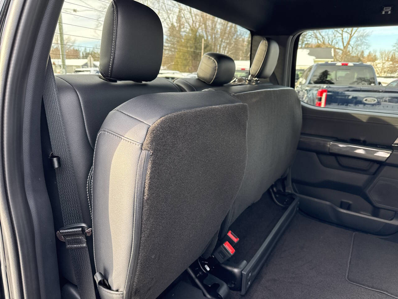 Certified 2022 Ford F150 XLT w/ Equipment Group 302A High image 18