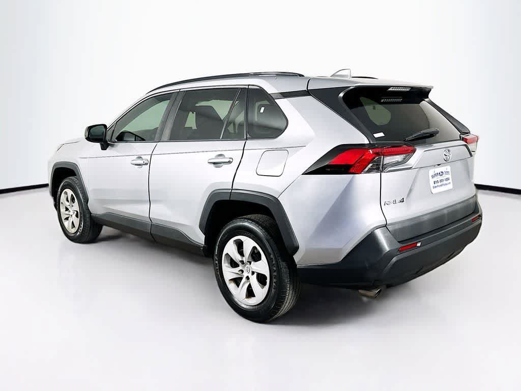 Used 2019 Toyota RAV4 LE FWD image 4