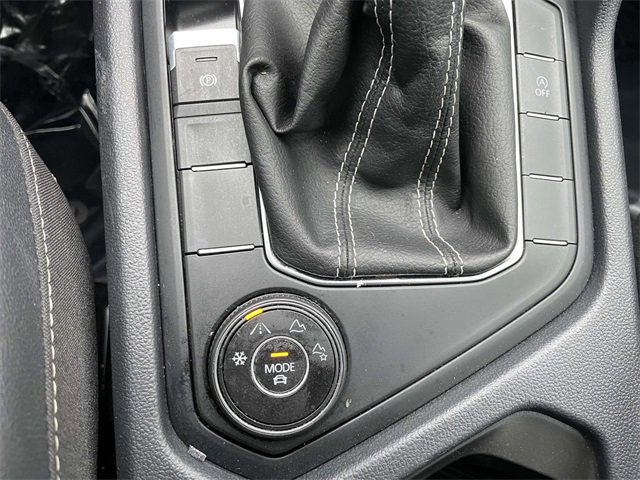 Used 2022 Volkswagen Taos SE image 23