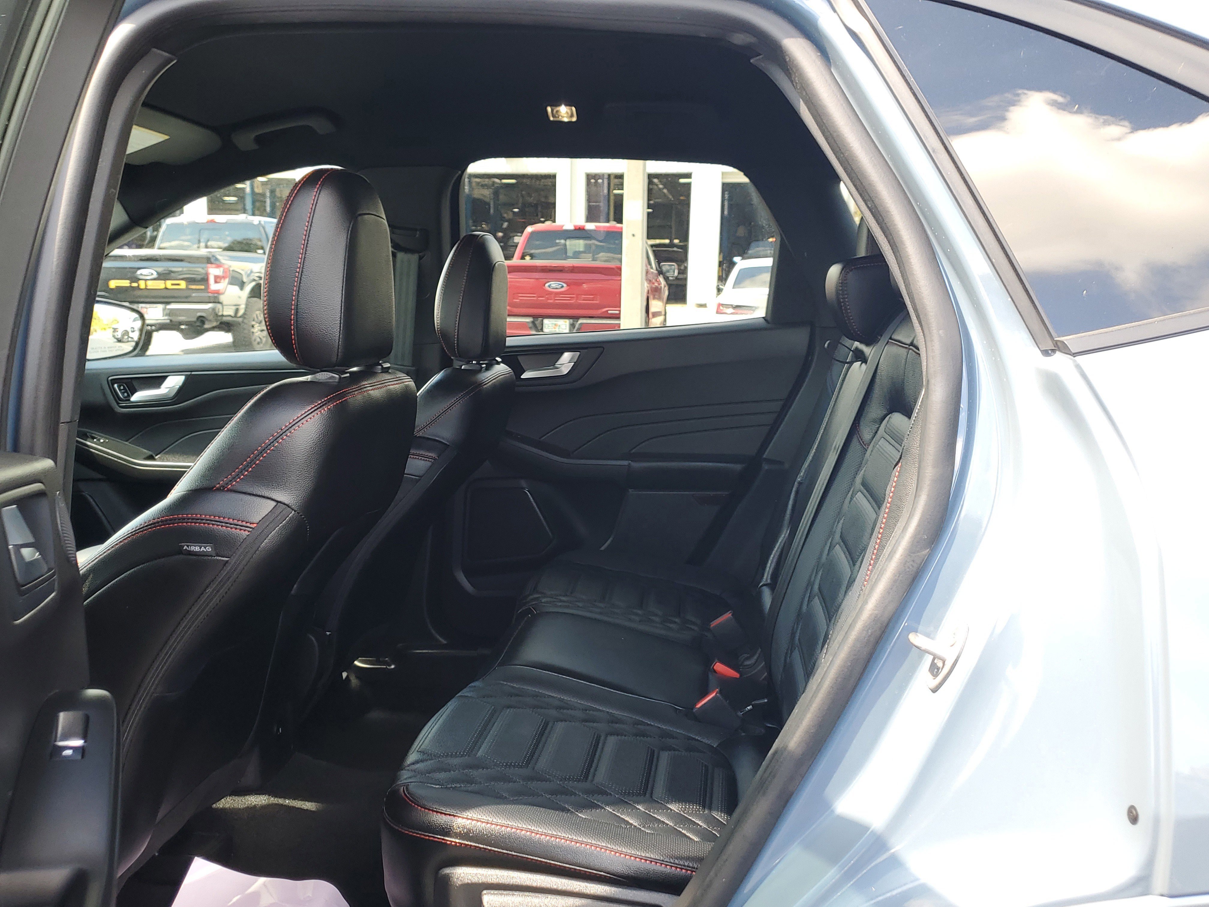 Certified 2023 Ford Escape ST-Line Elite w/ Premium Technology Package image 11