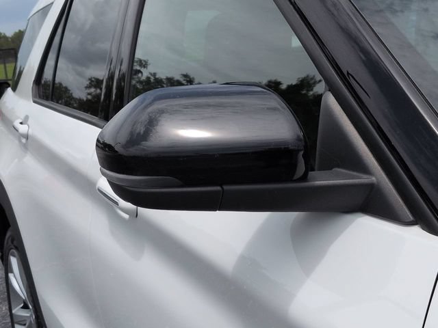 Certified 2022 Ford Explorer Platinum w/ Equipment Group 601A AWD/4WD image 12
