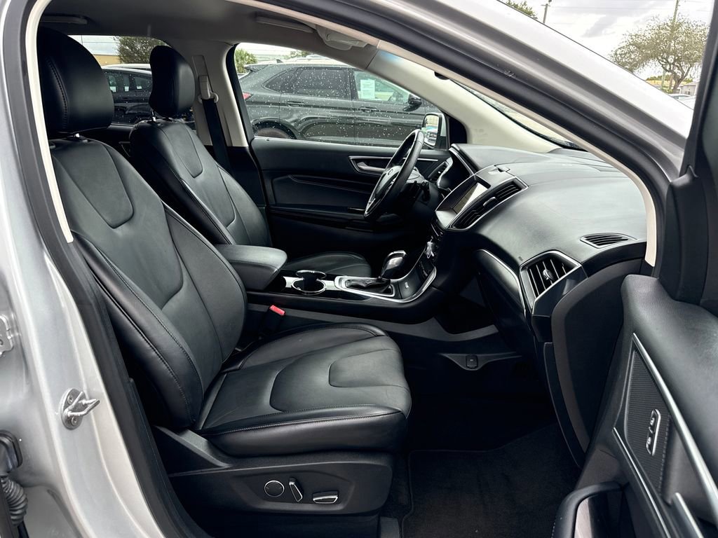 Certified 2018 Ford Edge Titanium image 24