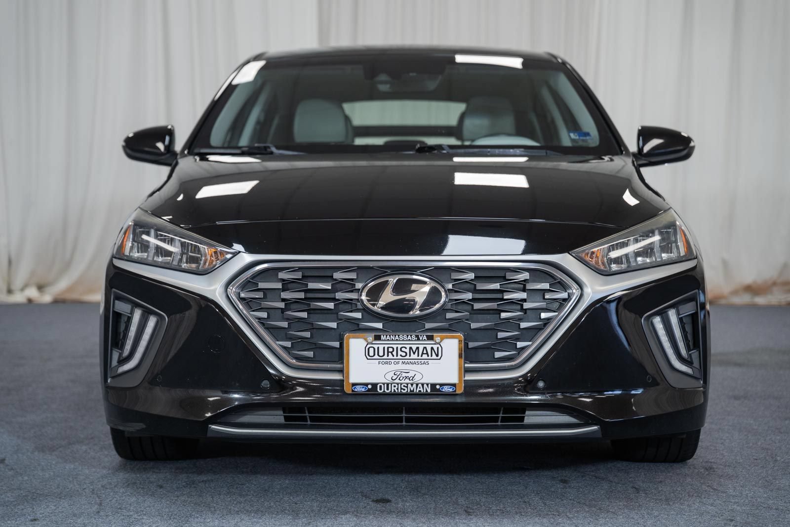 Used 2020 Hyundai Ioniq Limited FWD image 2