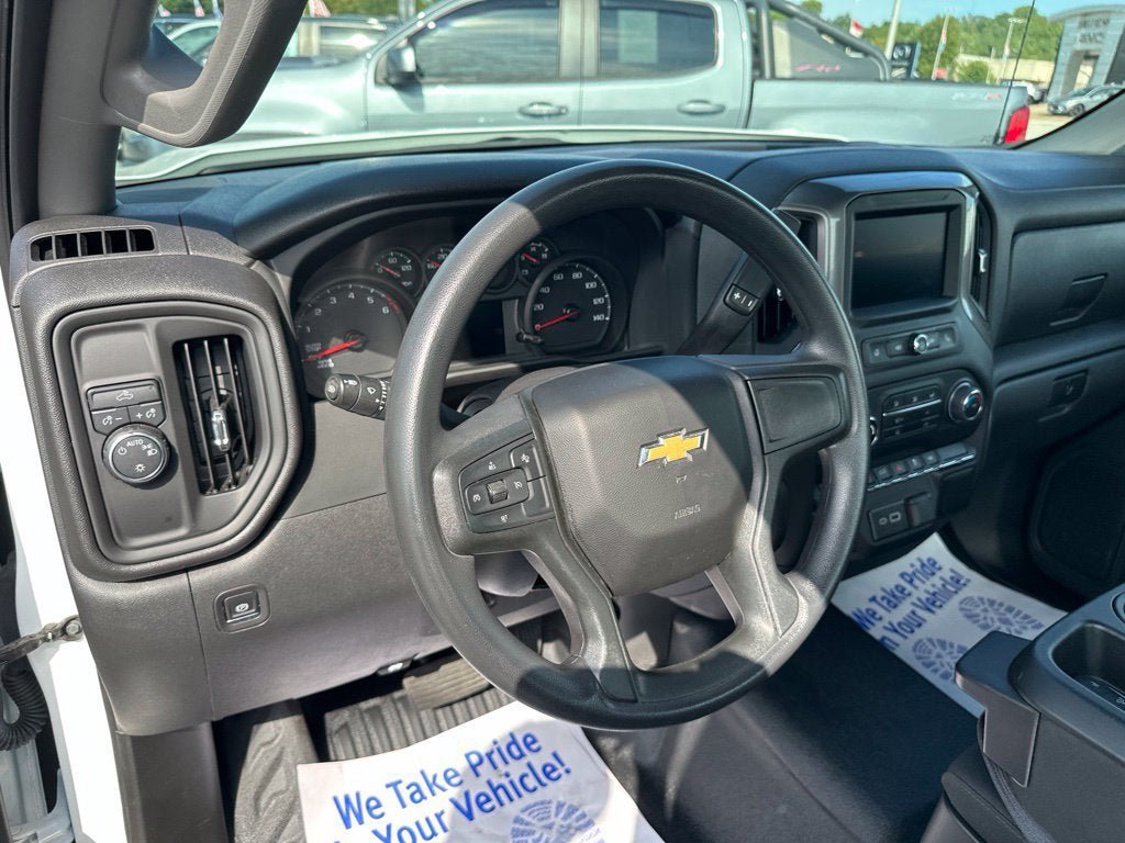 Used 2025 Chevrolet Silverado 1500 W/T RWD image 14