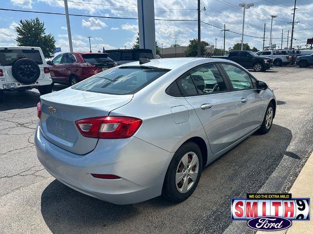 Used 2017 Chevrolet Cruze LS FWD image 7