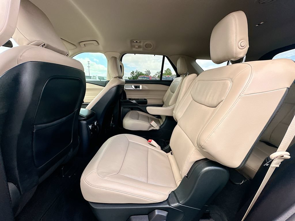 Certified 2020 Ford Explorer Limited RWD image 17