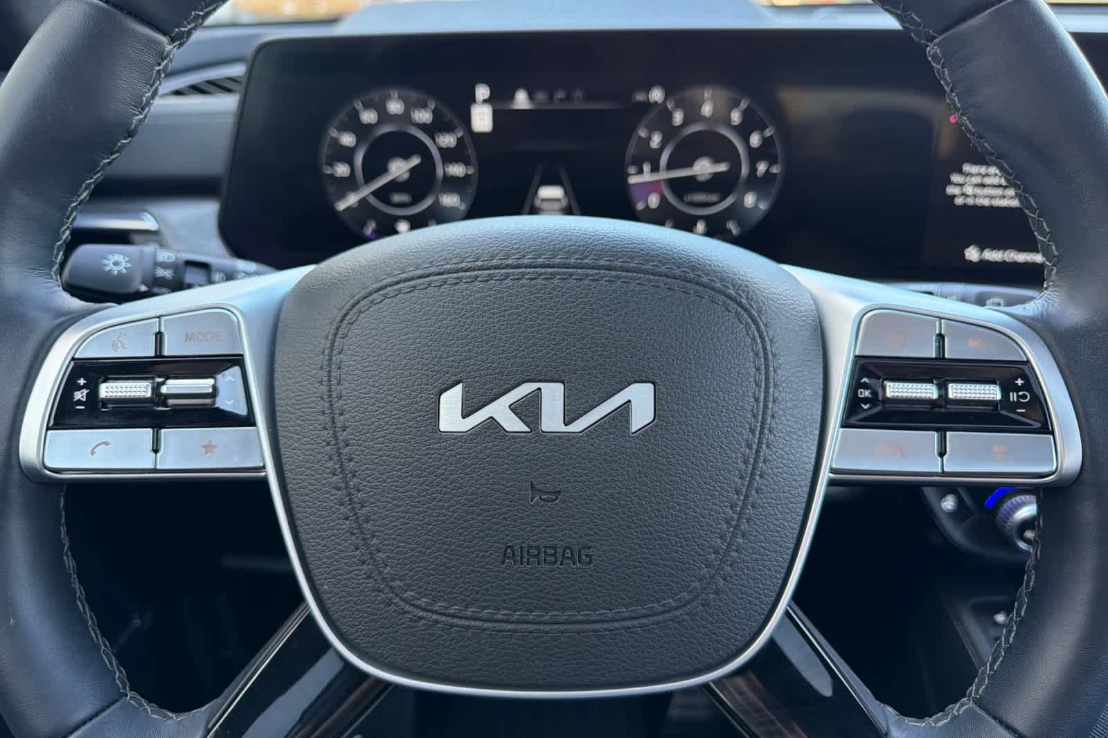 Used 2025 Kia Telluride SX Prestige X-Pro AWD/4WD image 25