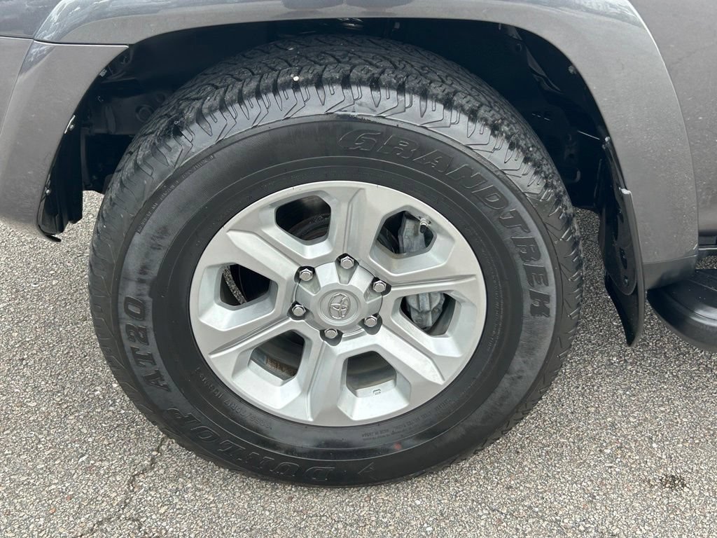 Used 2021 Toyota 4Runner SR5 Premium w/ Moonroof Package AWD/4WD image 19