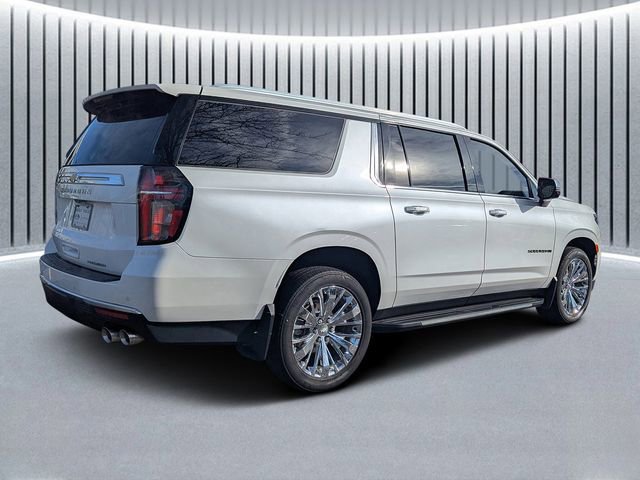 Used 2023 Chevrolet Suburban Premier image 4
