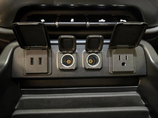 Used 2018 Chevrolet Silverado 1500 LTZ w/ Sport Package image 29