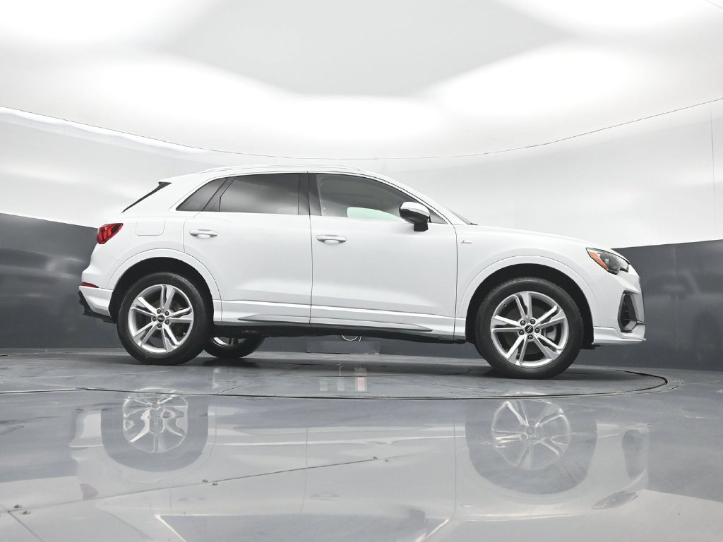 Used 2021 Audi Q3 2.0T Premium w/ Convenience Package AWD/4WD image 45