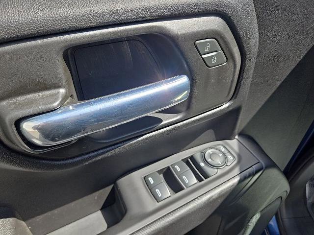 Used 2023 Chevrolet Silverado 1500 Custom image 17