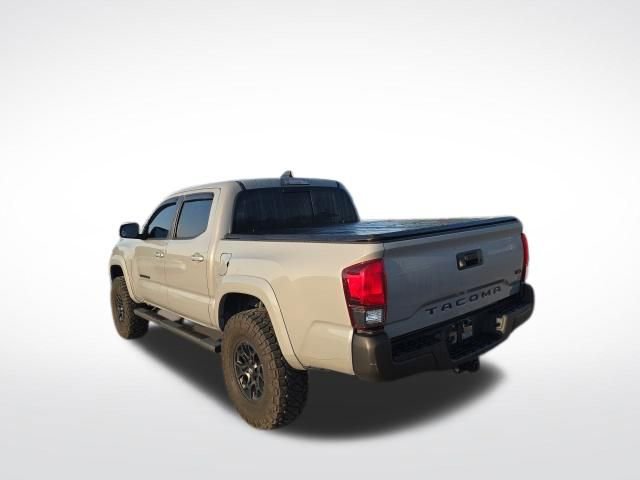 Used 2020 Toyota Tacoma SR5 image 2