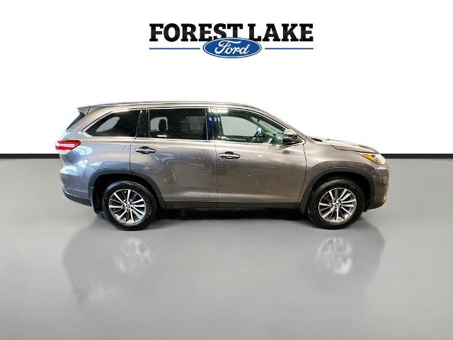 Used 2019 Toyota Highlander XLE AWD/4WD image 8