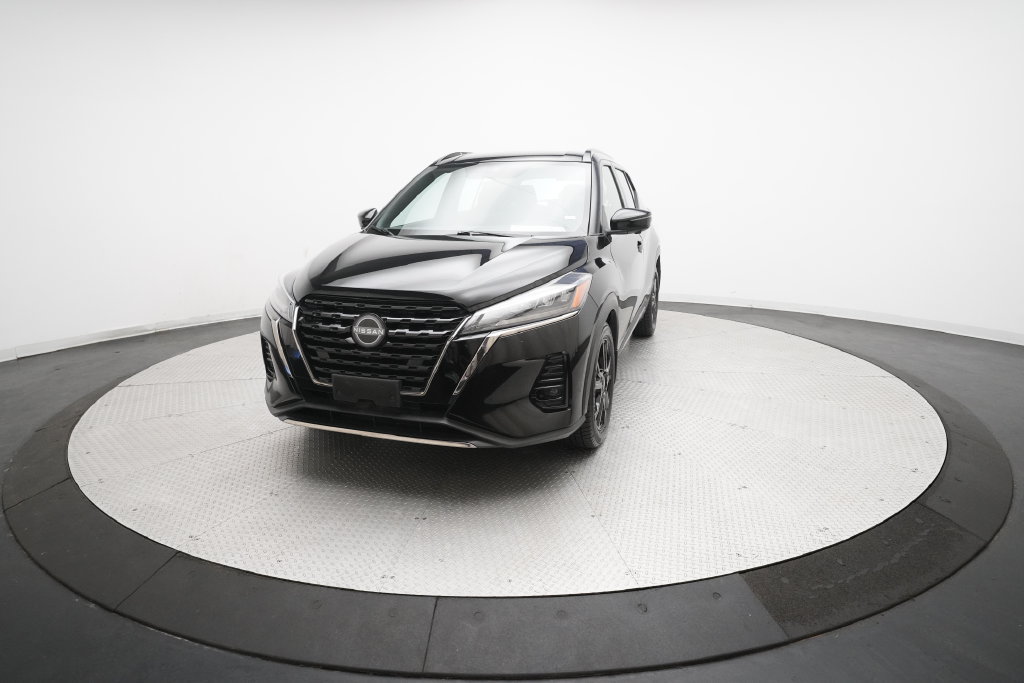 Used 2023 Nissan Kicks SR FWD image 12