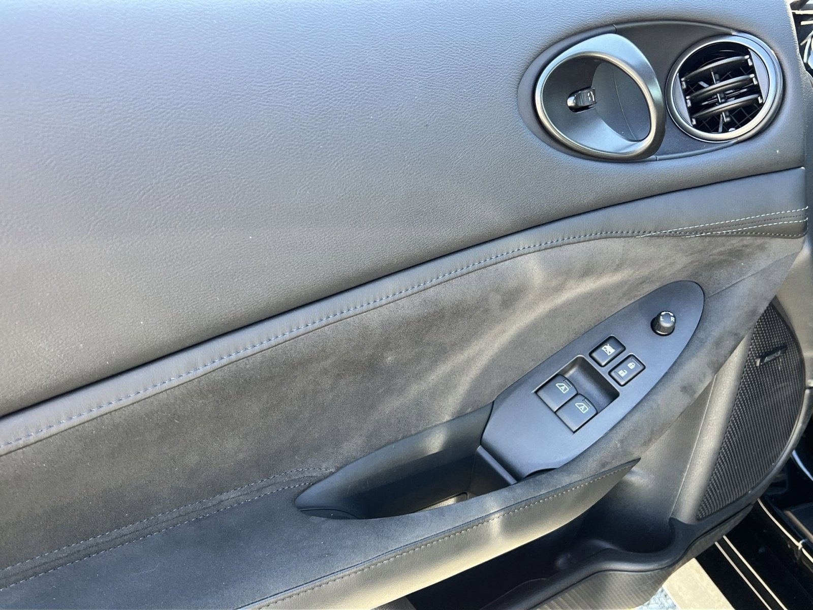 Used 2024 Nissan Z Performance w/ Floor Mat Package RWD image 23