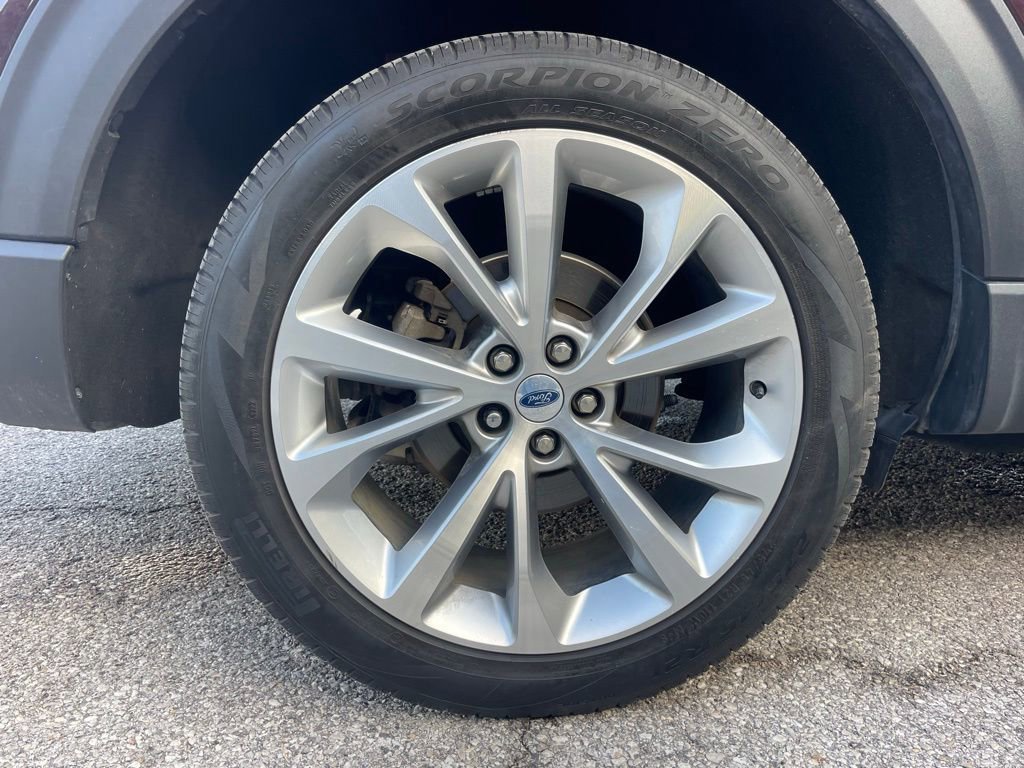 Certified 2022 Ford Explorer Platinum w/ Equipment Group 601A image 25