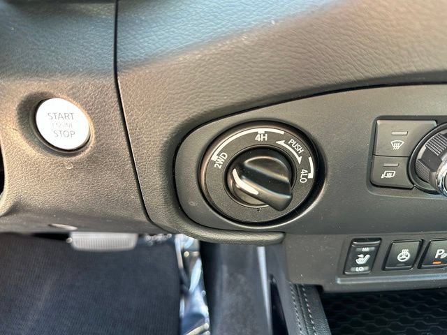 Used 2022 Nissan Frontier PRO-4X w/ Pro-4X Premium Package AWD/4WD image 23