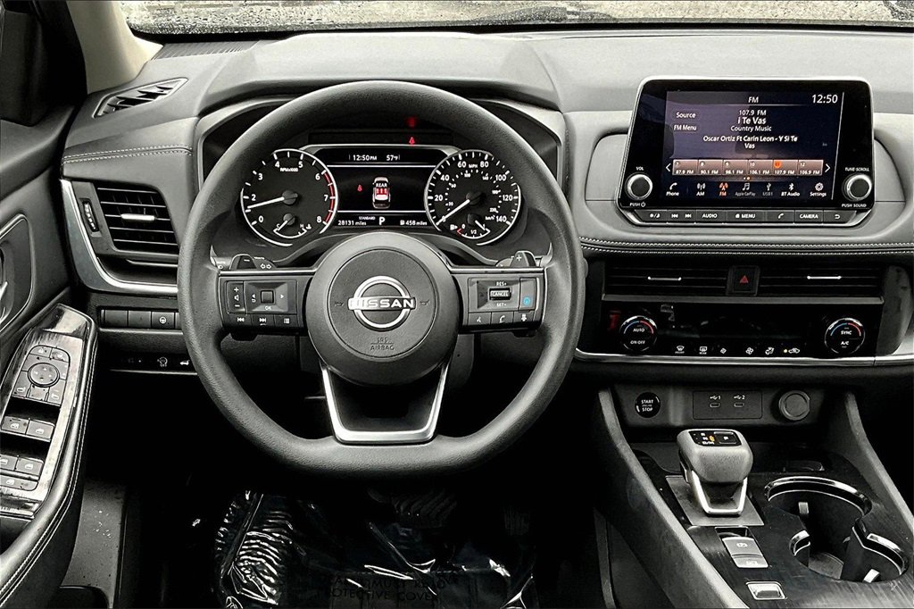 Used 2024 Nissan Rogue SV image 5