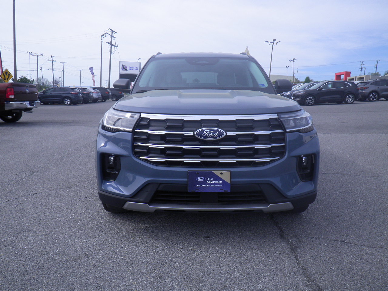 Certified 2025 Ford Explorer Active w/ Active Comfort Package AWD/4WD image 2