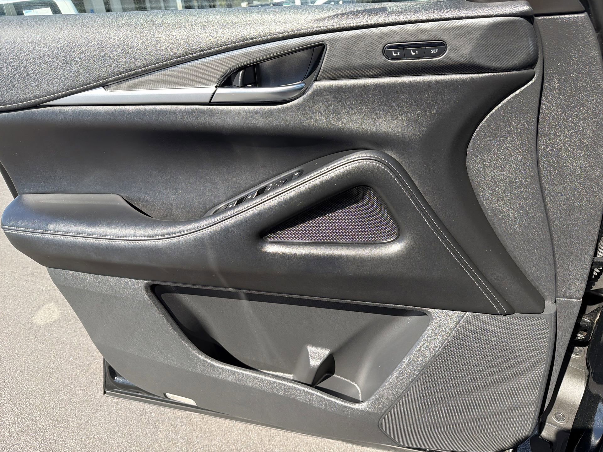 Used 2023 INFINITI QX60 Luxe w/ Cargo Package FWD image 24