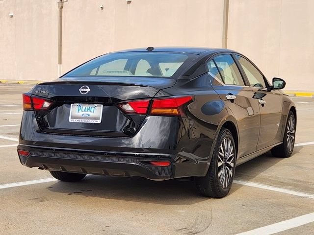 Used 2025 Nissan Altima 2.5 SV FWD image 7