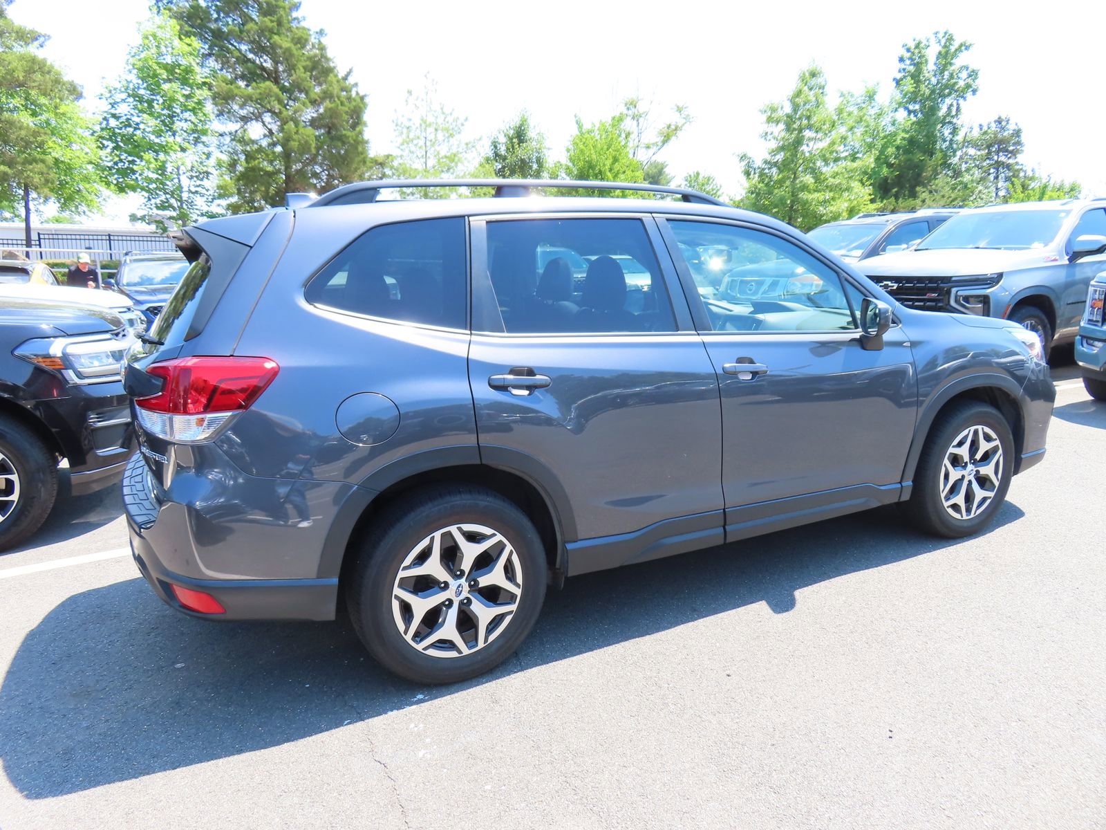 Used 2021 Subaru Forester Premium AWD/4WD image 5