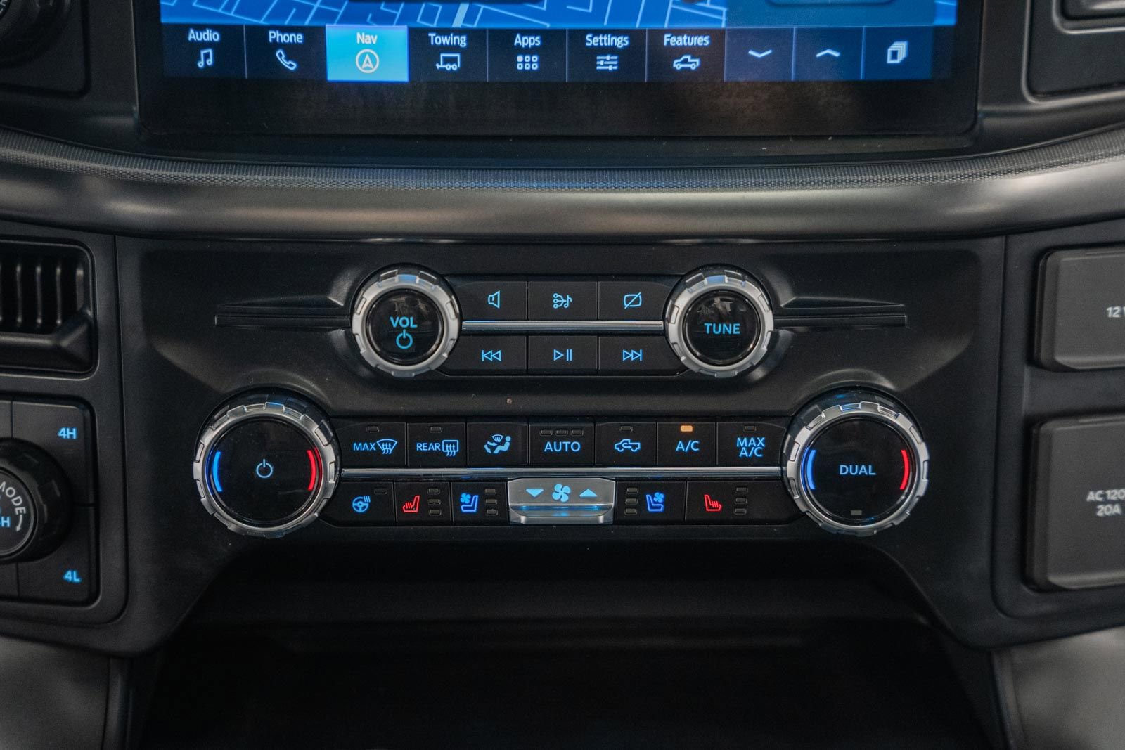 Certified 2024 Ford F150 Lariat w/ Equipment Group 502A High image 32