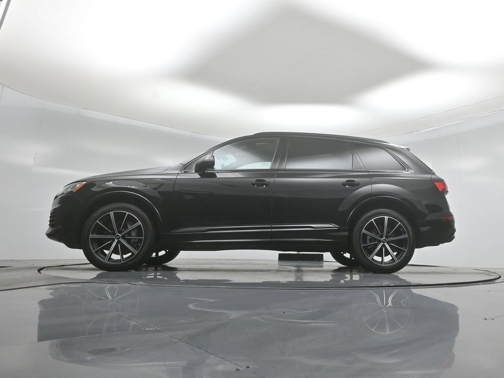 Used 2022 Audi Q7 3.0T Premium Plus w/ Premium Plus Package AWD/4WD image 7