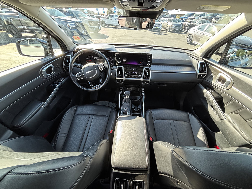 Used 2022 Kia Sorento SX AWD/4WD image 17