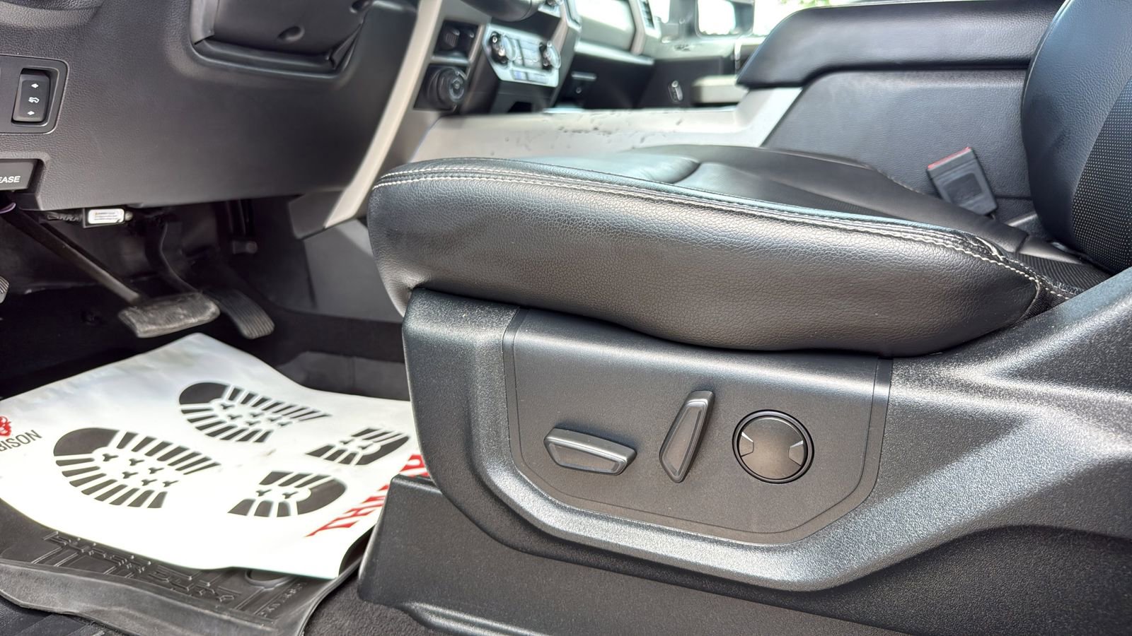 Certified 2020 Ford F250 Lariat AWD/4WD image 9