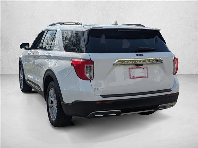 Certified 2022 Ford Explorer XLT w/ Equipment Group 202A image 5