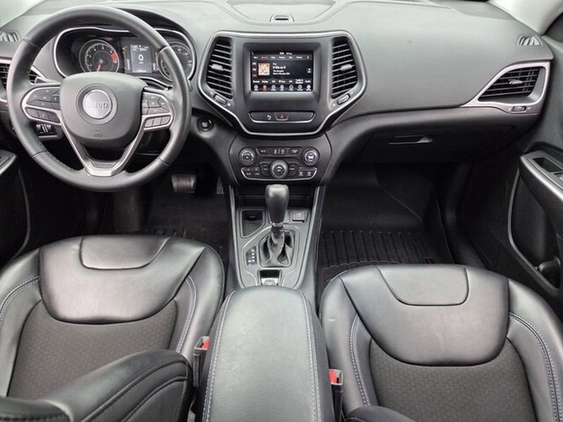 Used 2019 Jeep Cherokee Latitude Plus FWD image 13