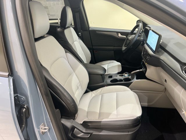 Certified 2024 Ford Escape SE FWD image 17
