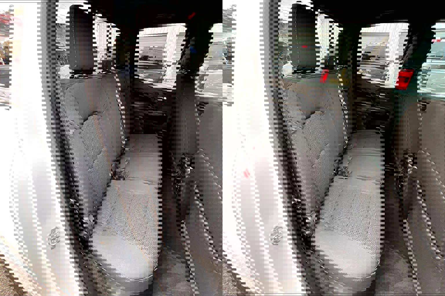 Used 2024 Chevrolet Colorado LT w/ LT Convenience Package image 23