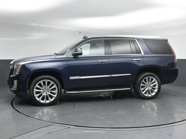 Used 2018 Cadillac Escalade Luxury AWD/4WD image 4