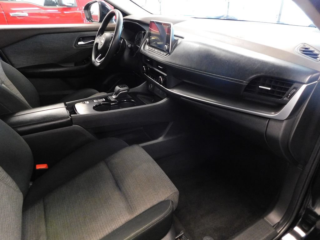 Used 2023 Nissan Rogue SV FWD image 43