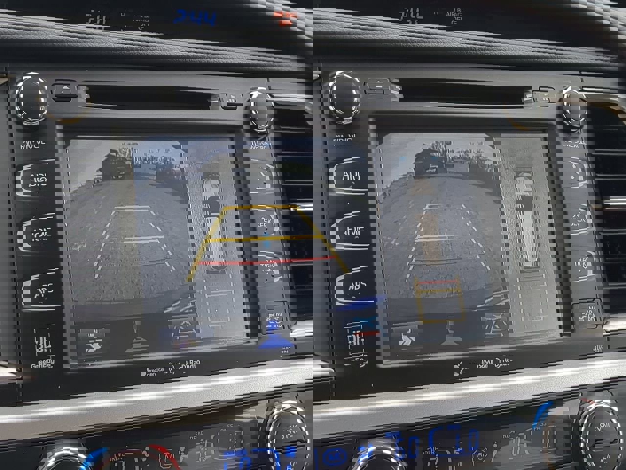 Used 2019 Toyota Highlander Limited Platinum image 19