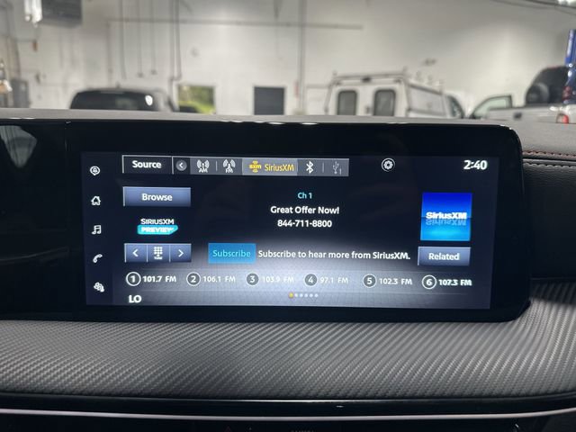 Used 2025 Nissan Kicks SR AWD/4WD image 16