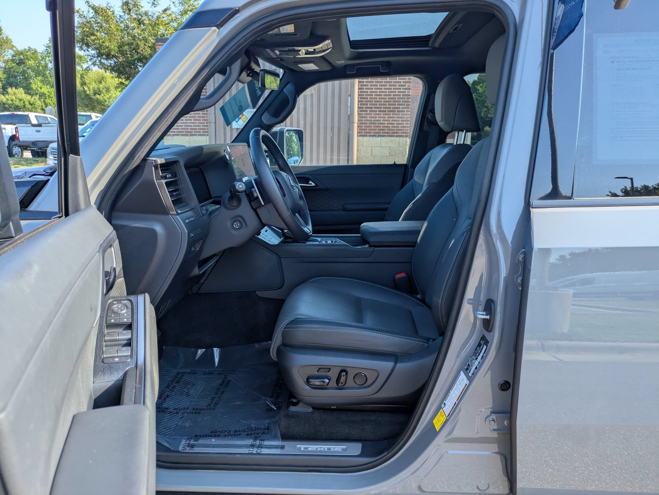Used 2024 Lexus GX 550 w/ Accessory Package (Z1) AWD/4WD image 12
