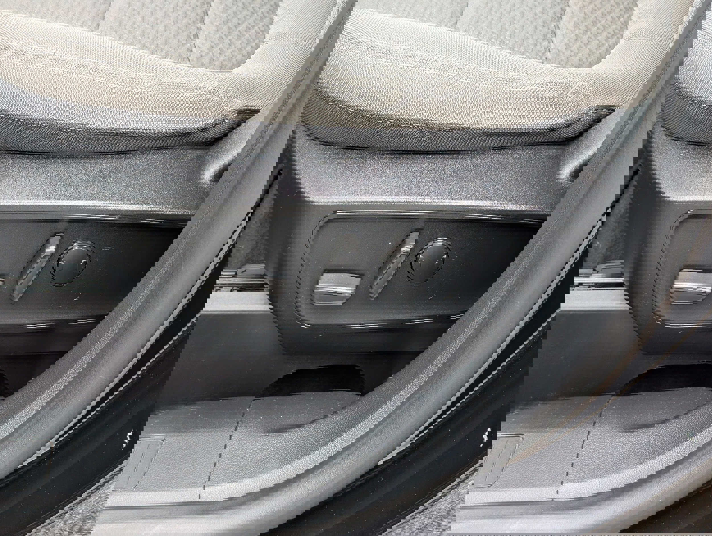 Certified 2020 Ford Escape SE image 20