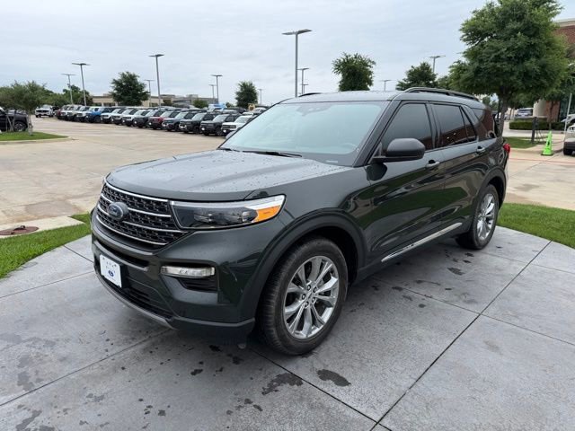 Certified 2022 Ford Explorer XLT w/ Equipment Group 202A RWD image 3