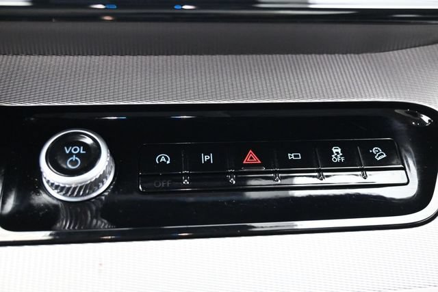 Certified 2025 Ford Expedition Active AWD/4WD image 24