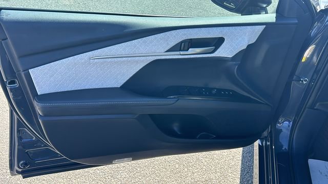 Used 2025 Toyota Camry XLE w/ Premium Plus Package FWD image 16