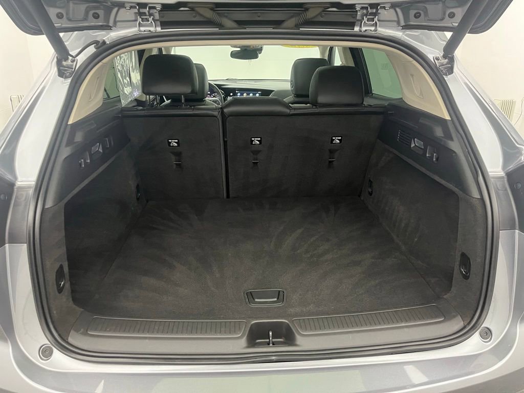 Used 2022 Buick Envision Essence w/ Safety Package image 15